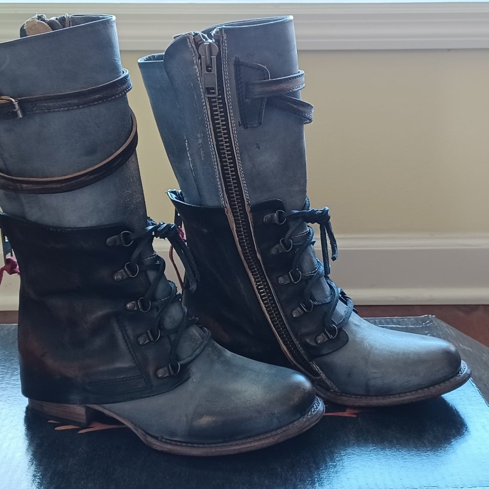 Freebird by Steven Ravi Boots BNIB Sz 9 Ice Multi